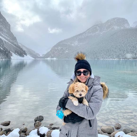 Meet your Posher, Laura - Picture 1 of 1